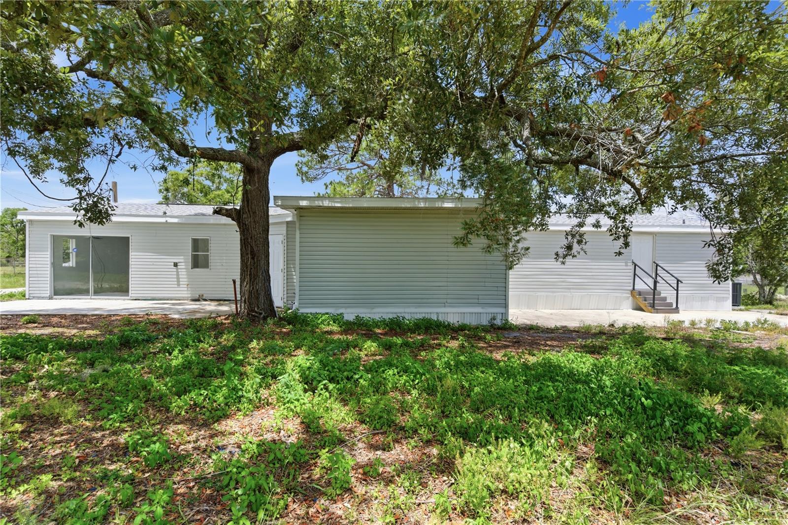 LEISURE HILLS - Residential