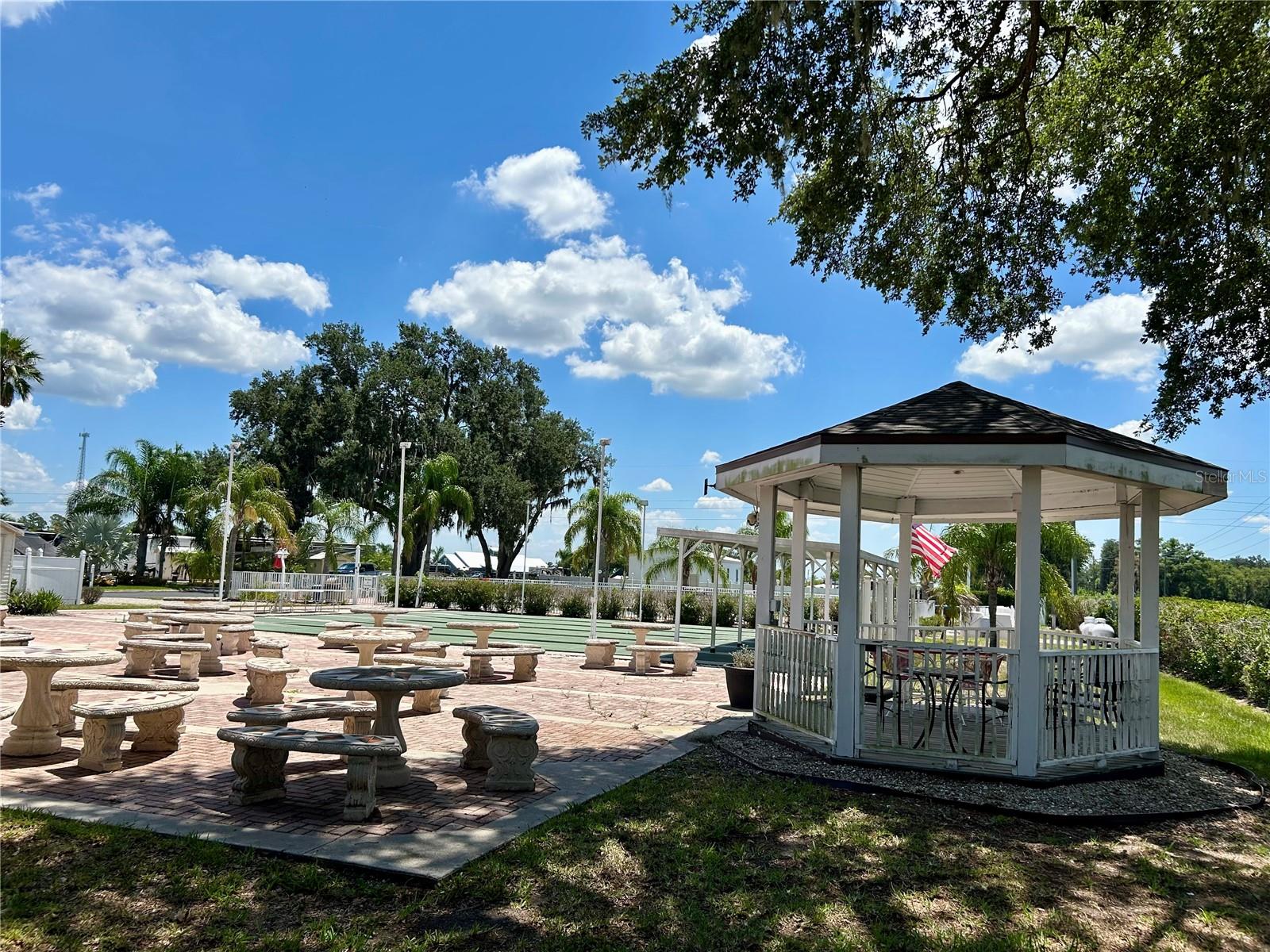 TORREY OAKS RV & GOLF RESIDENCE - Land