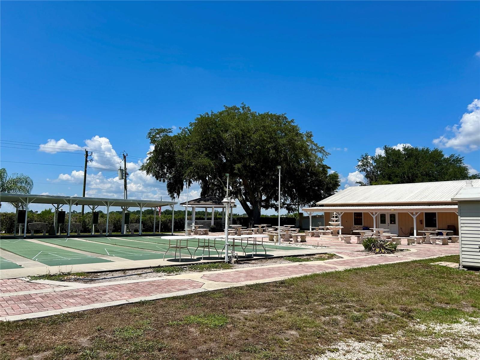 TORREY OAKS RV & GOLF RESIDENCE - Land