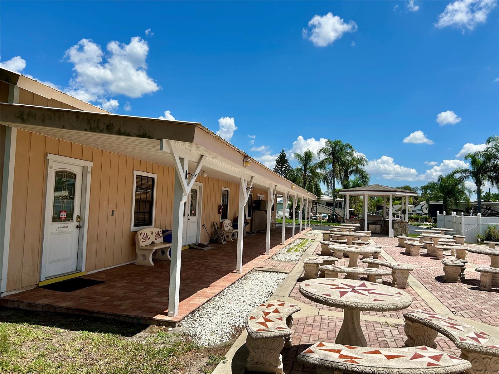 TORREY OAKS RV & GOLF RESIDENCE - Land