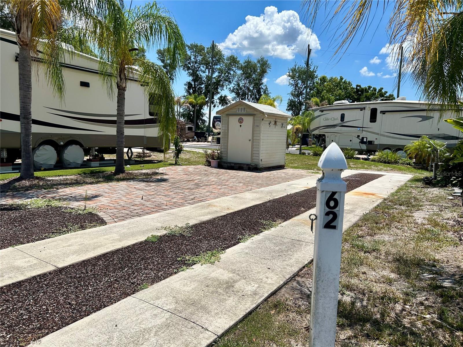 TORREY OAKS RV & GOLF RESIDENCE - Land