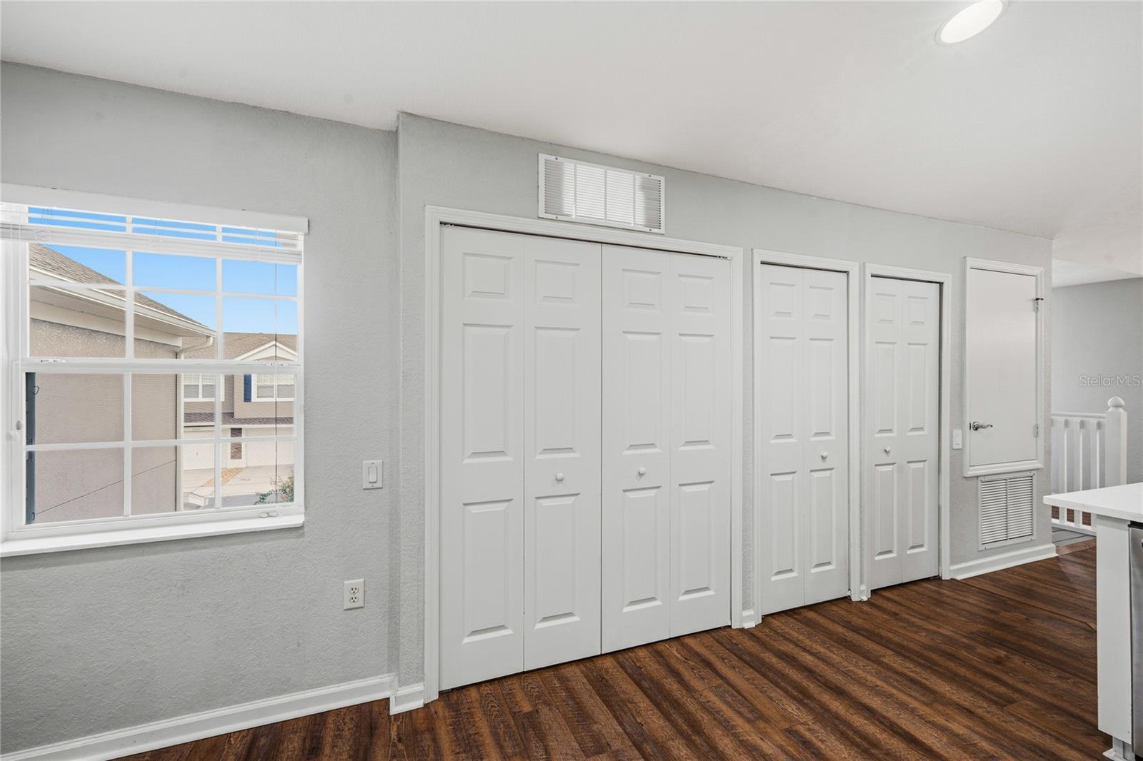 CARRIAGE HOMES AT DUNWOODY COMMONS A CONDO - Residential