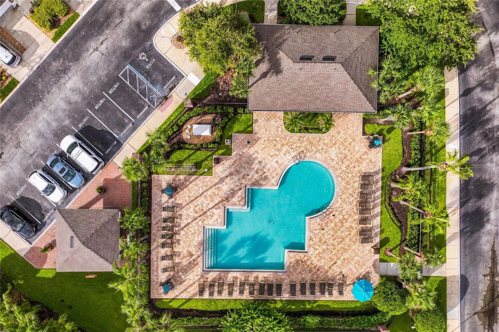 CARRIAGE HOMES AT DUNWOODY COMMONS A CONDO - Residential