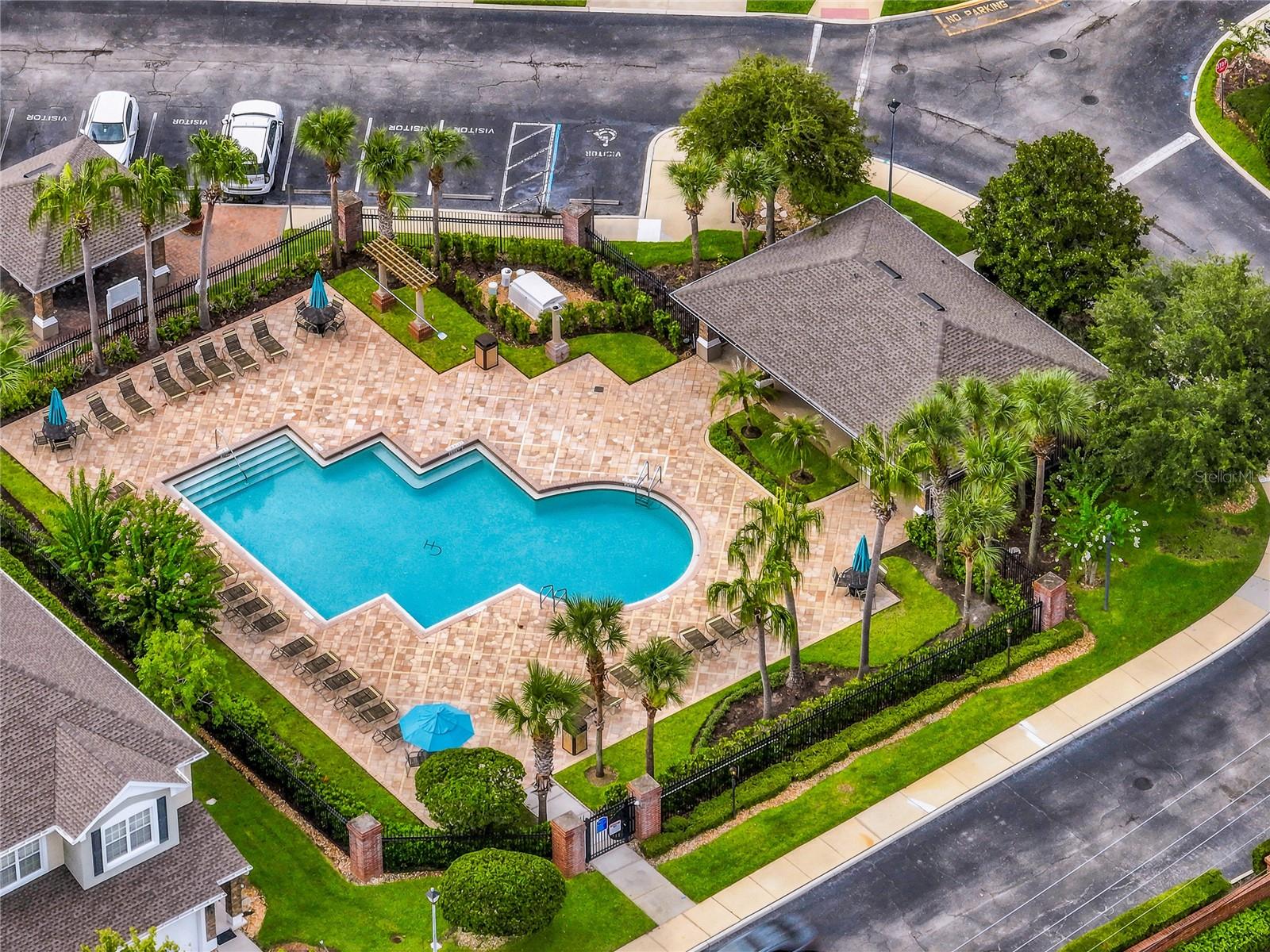 CARRIAGE HOMES AT DUNWOODY COMMONS A CONDO - Residential