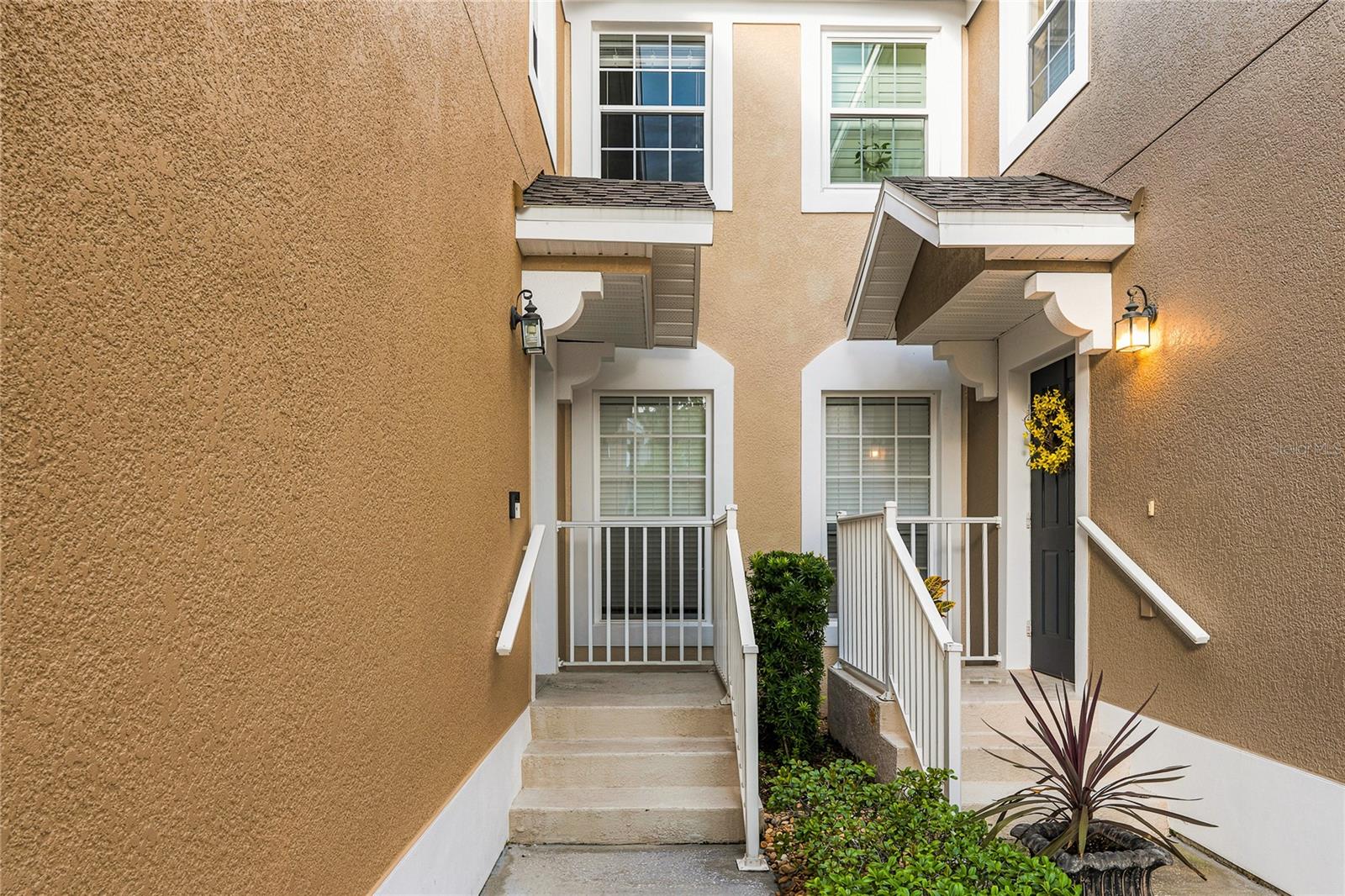 CARRIAGE HOMES AT DUNWOODY COMMONS A CONDO - Residential