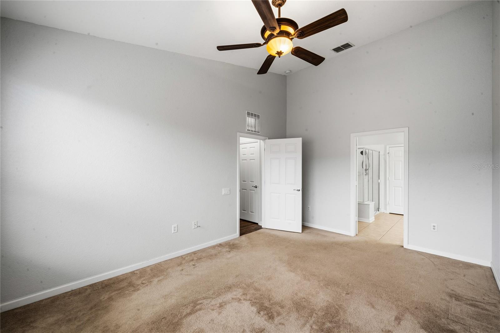 CARRIAGE HOMES AT DUNWOODY COMMONS A CONDO - Residential