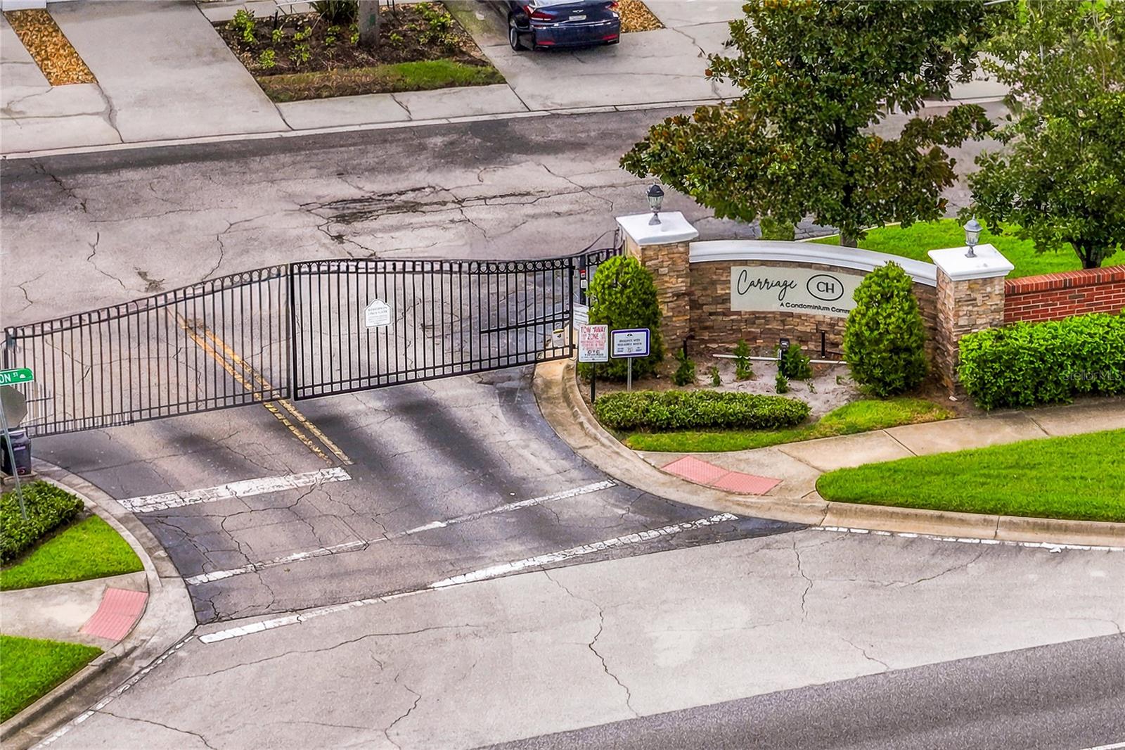 CARRIAGE HOMES AT DUNWOODY COMMONS A CONDO - Residential