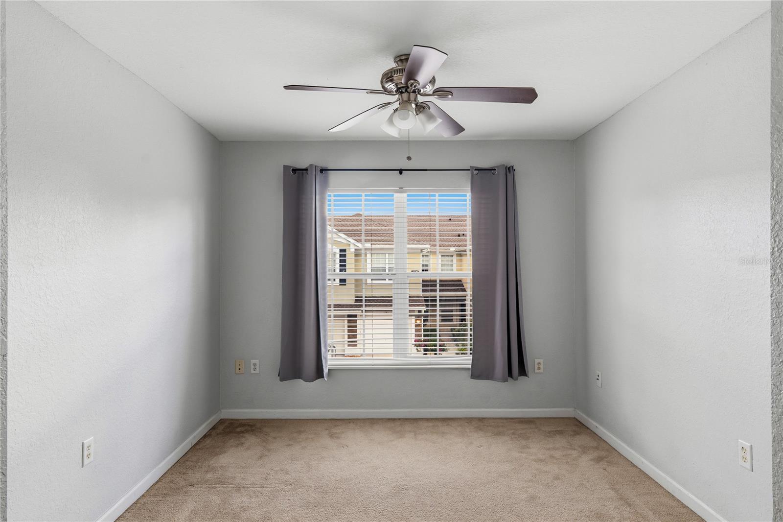 CARRIAGE HOMES AT DUNWOODY COMMONS A CONDO - Residential