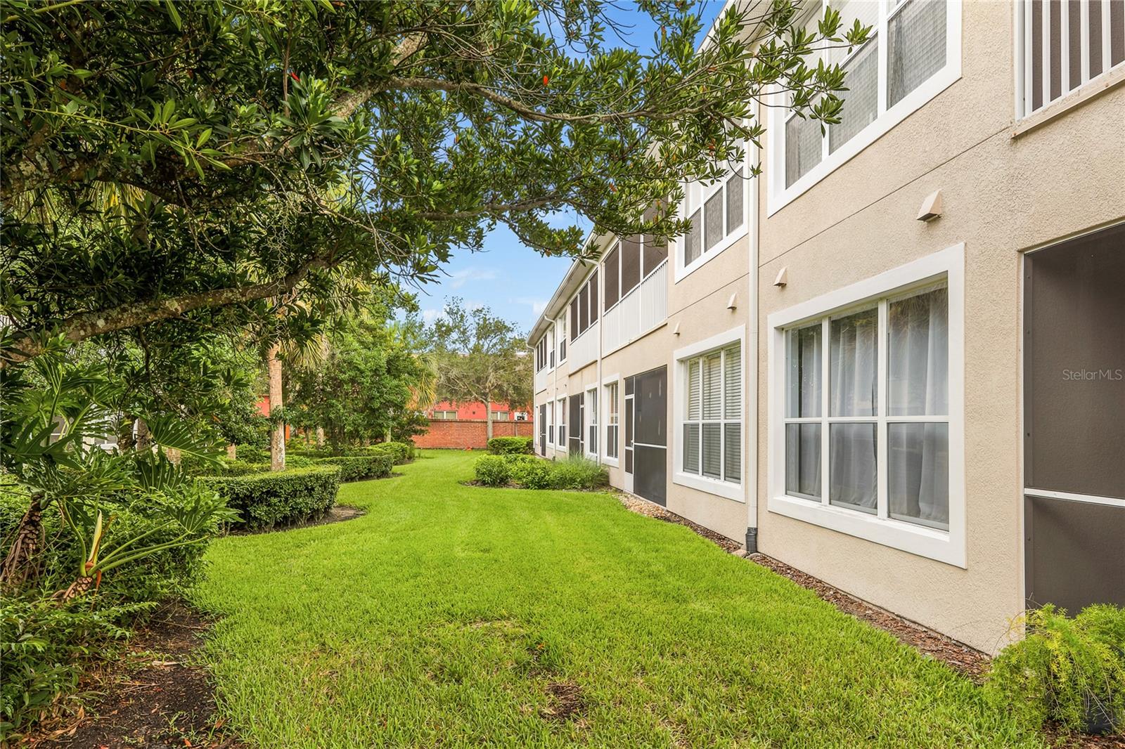 CARRIAGE HOMES AT DUNWOODY COMMONS A CONDO - Residential