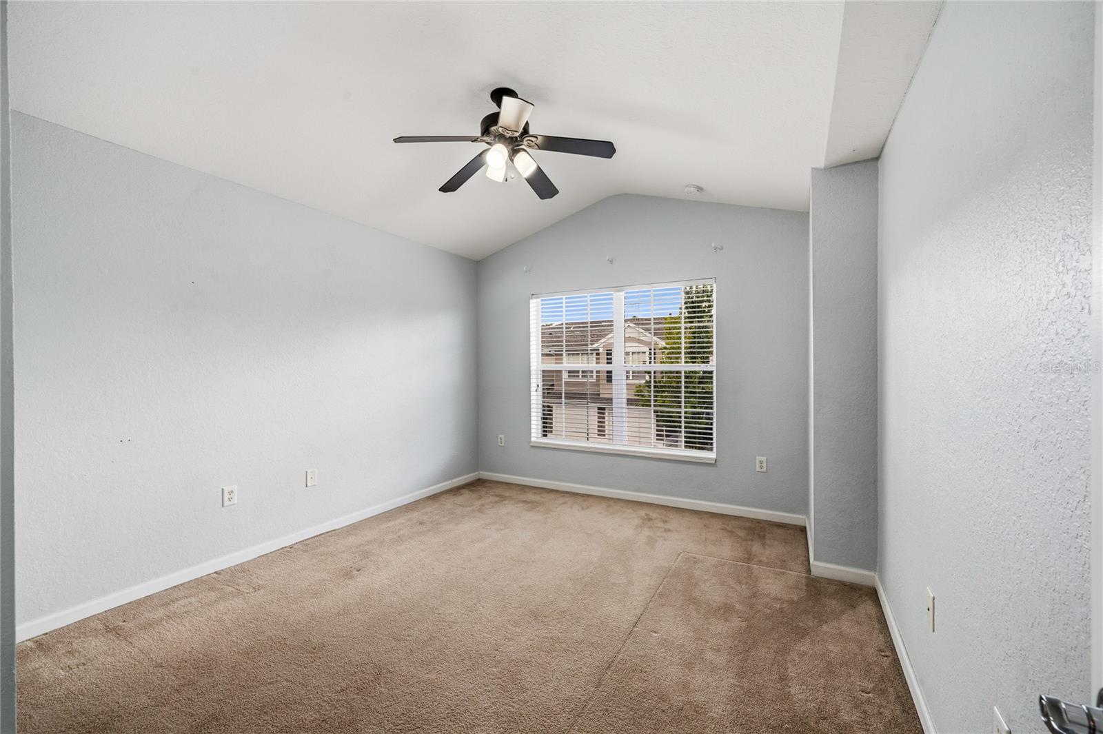 CARRIAGE HOMES AT DUNWOODY COMMONS A CONDO - Residential