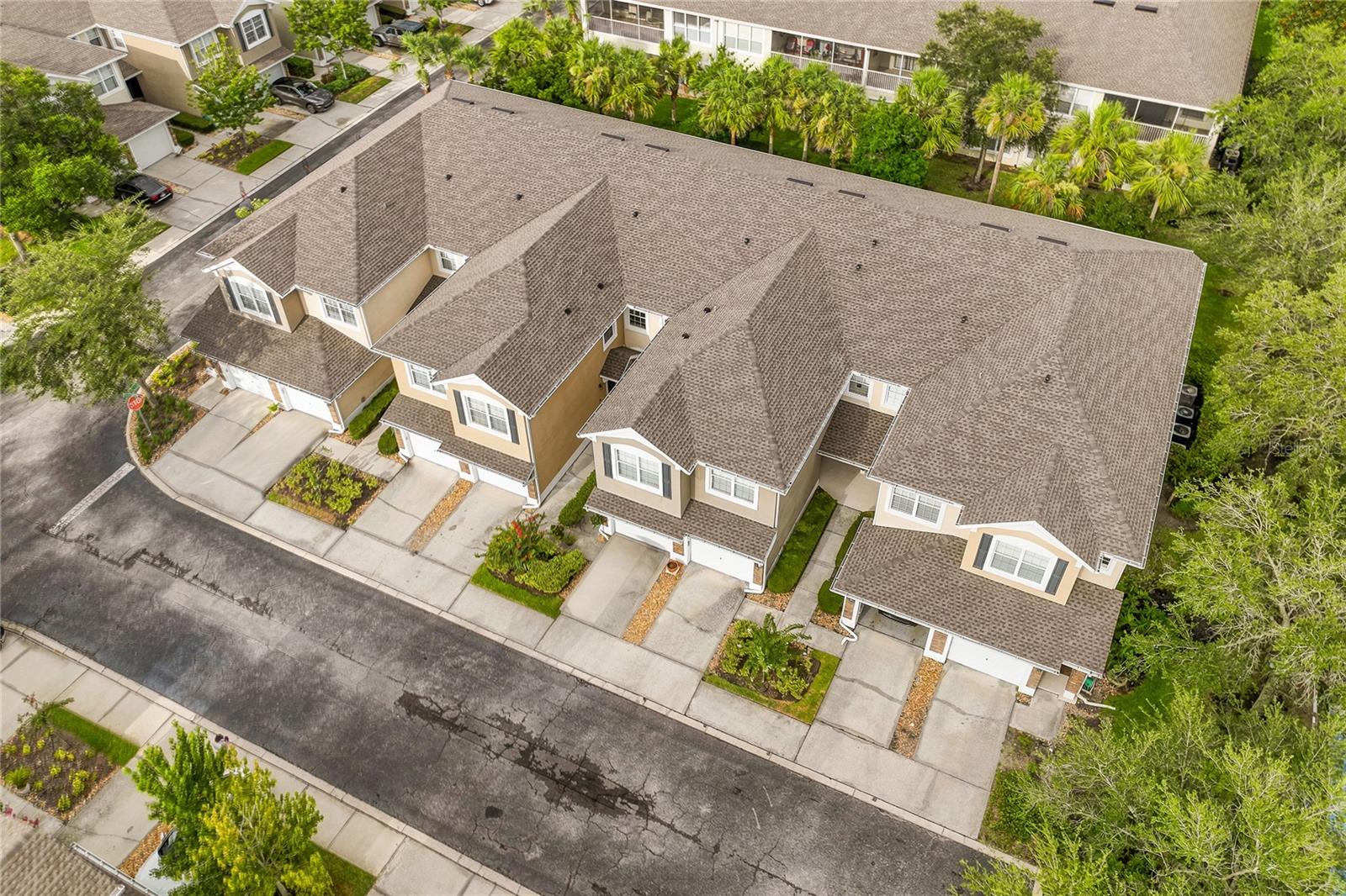 CARRIAGE HOMES AT DUNWOODY COMMONS A CONDO - Residential