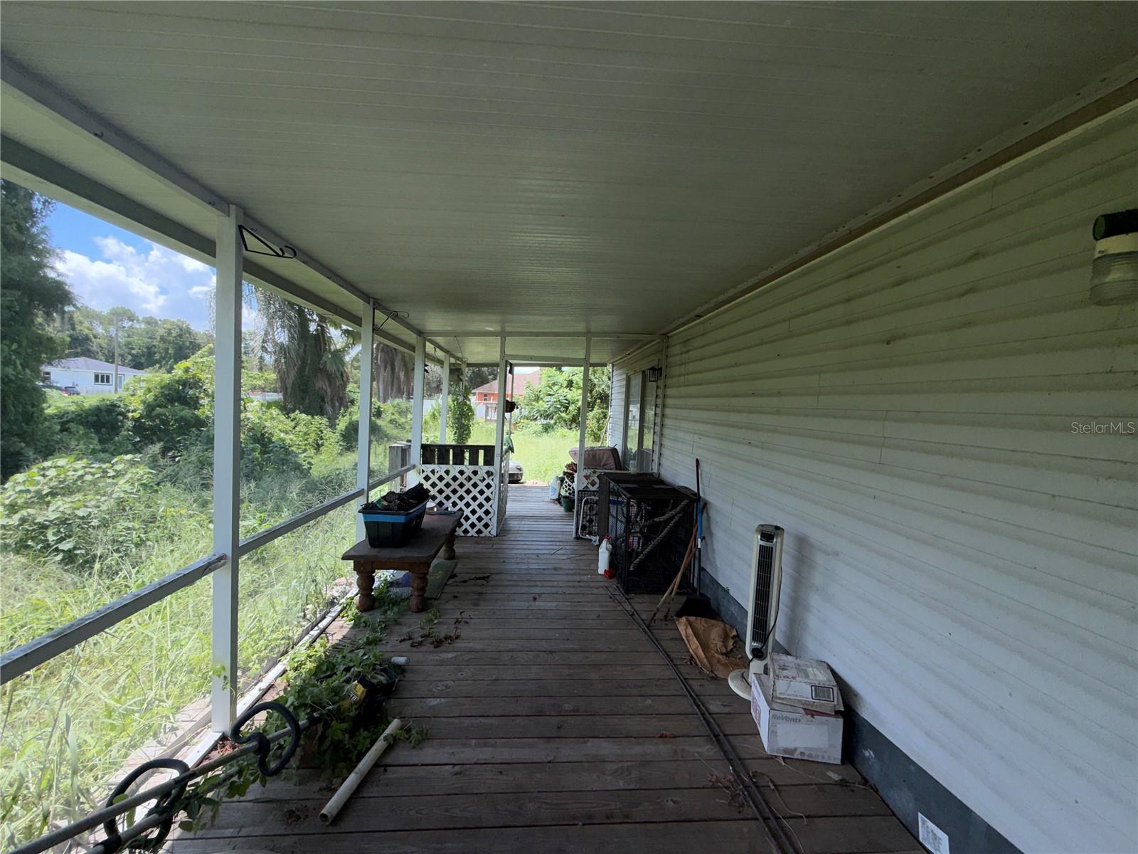 TROPICAL ACRES AREA - Residential