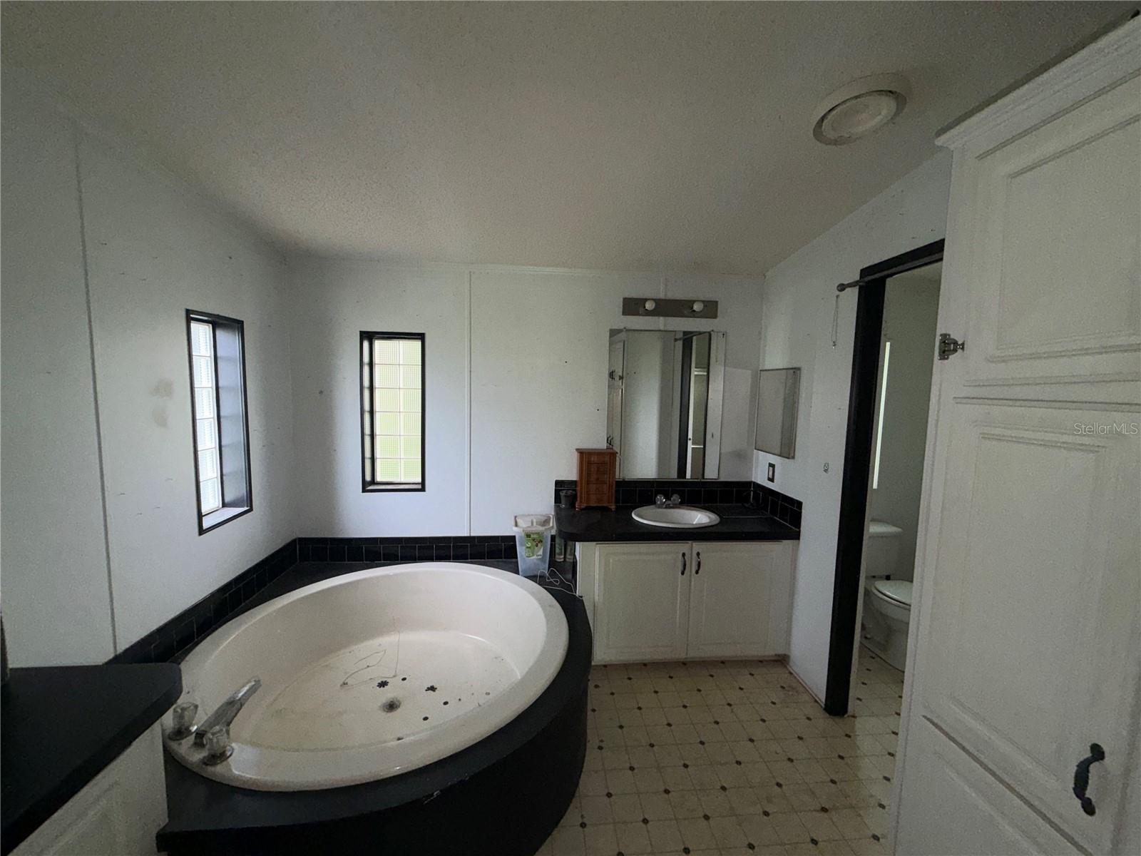 TROPICAL ACRES AREA - Residential