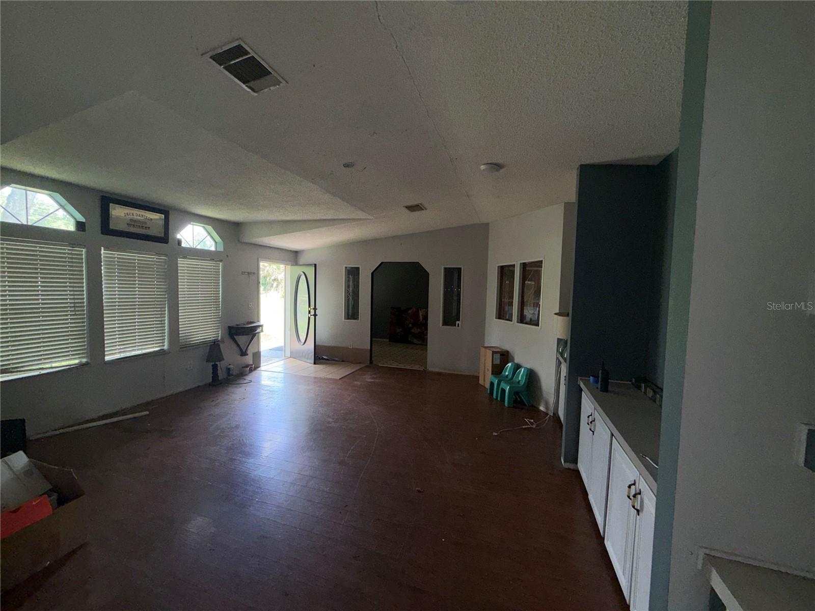 TROPICAL ACRES AREA - Residential