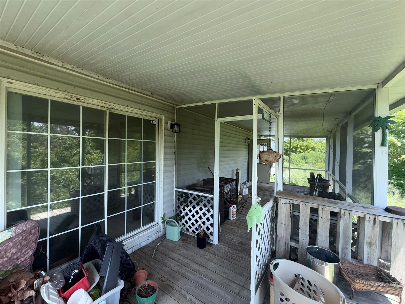 TROPICAL ACRES AREA - Residential
