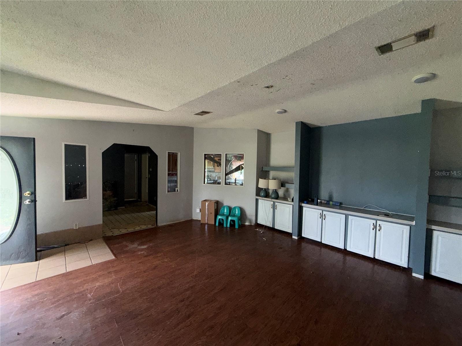 TROPICAL ACRES AREA - Residential