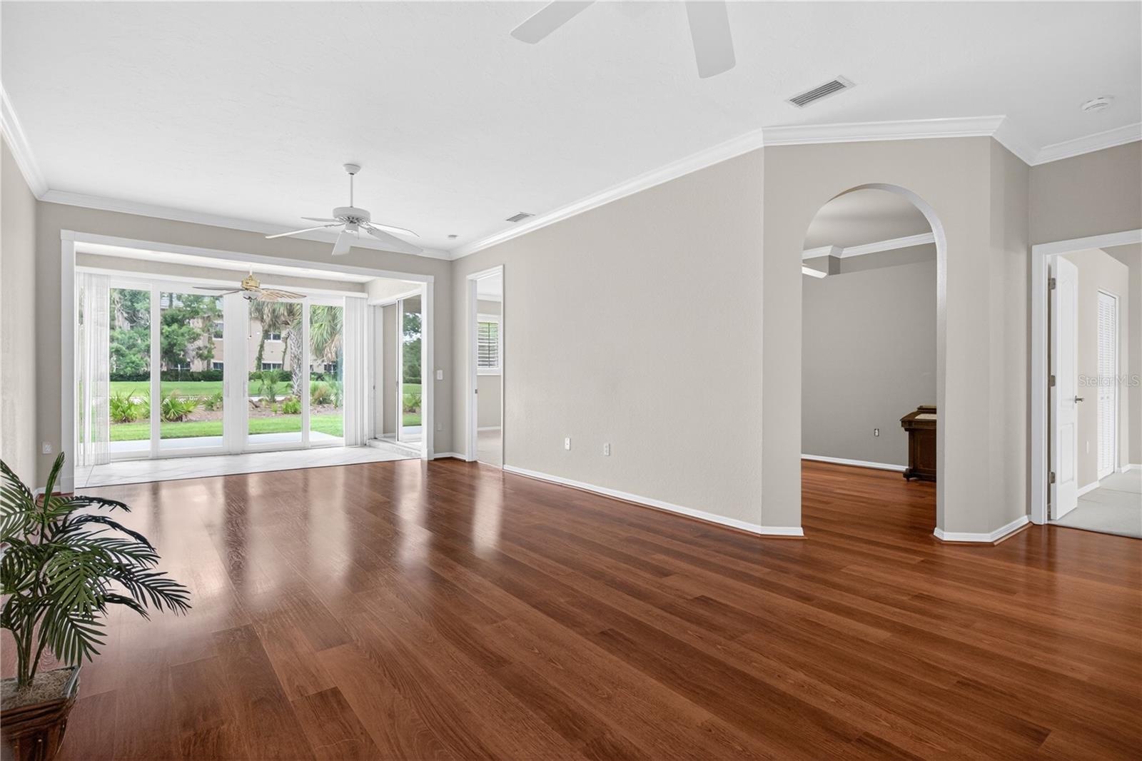 TARA GOLF AND COUNTRY CLUB - Residential