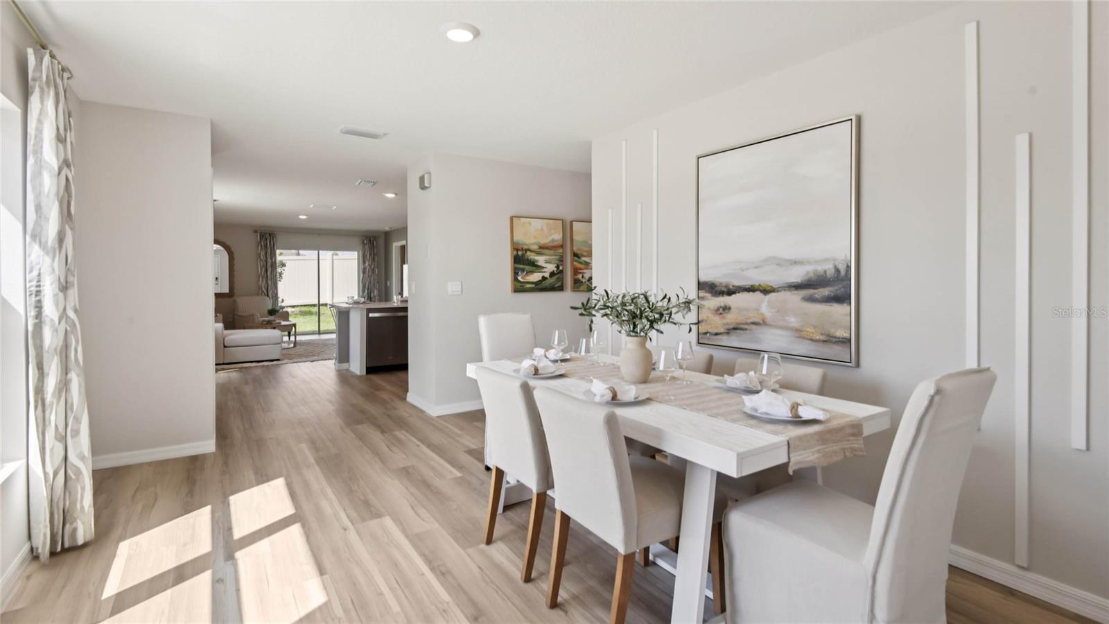 TWISTED OAKS - Residential