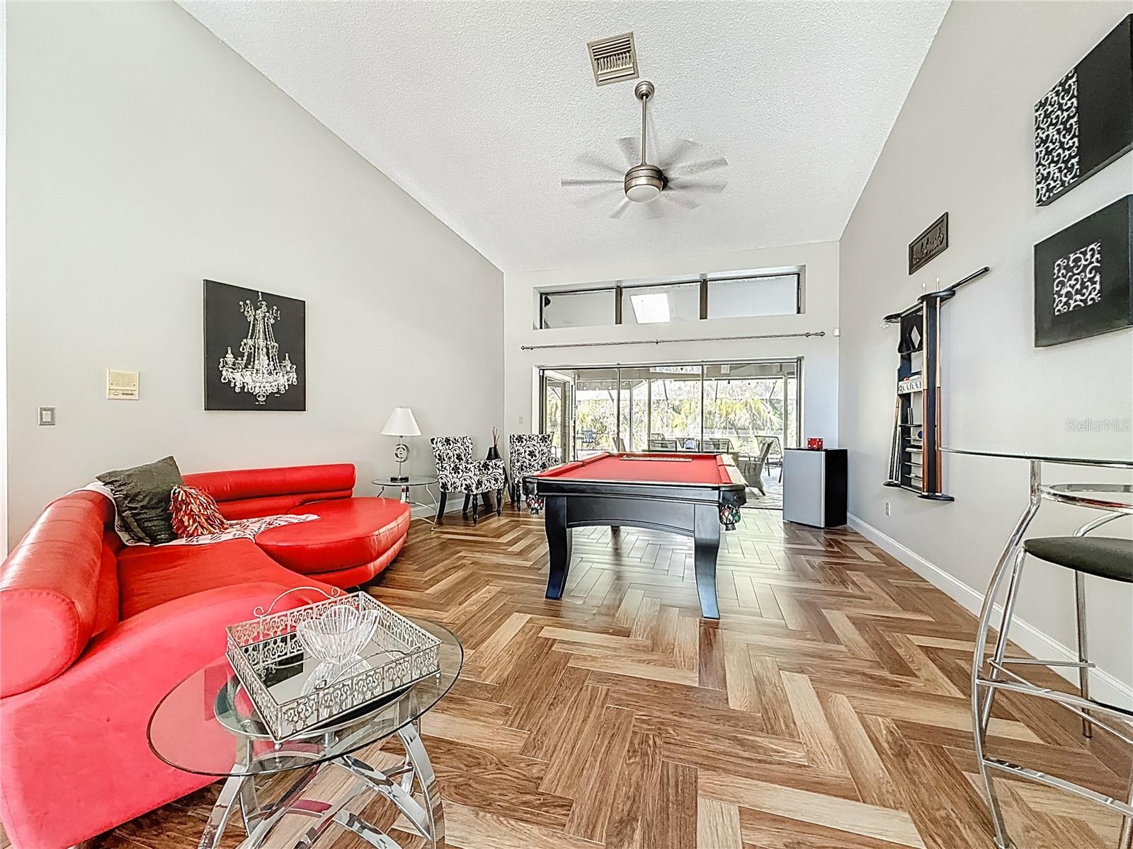DEERPATH UNIT ONE - Residential
