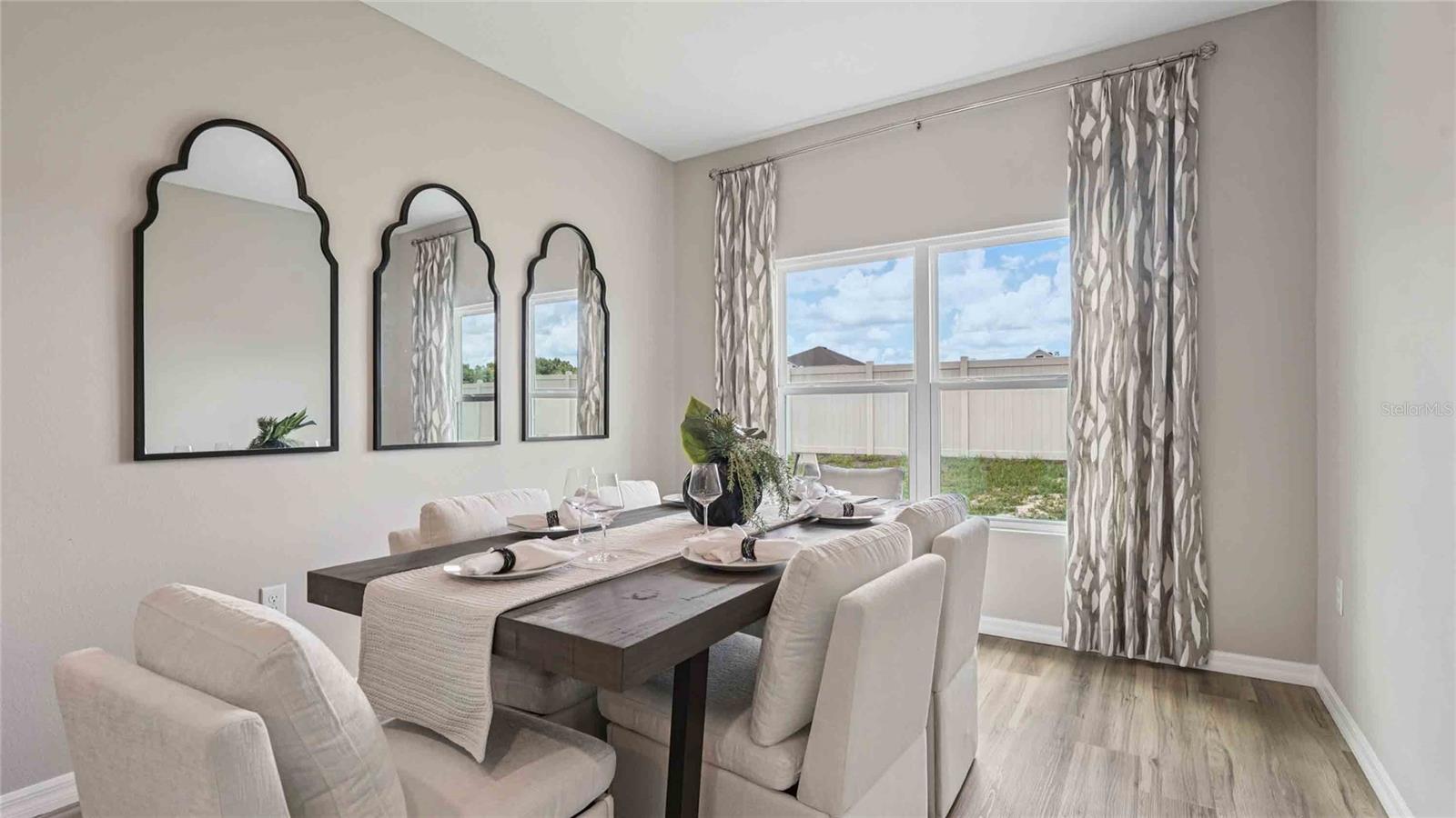 OAKS PRESERVE - Residential
