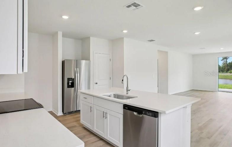 MAGNOLIA BAY - Residential