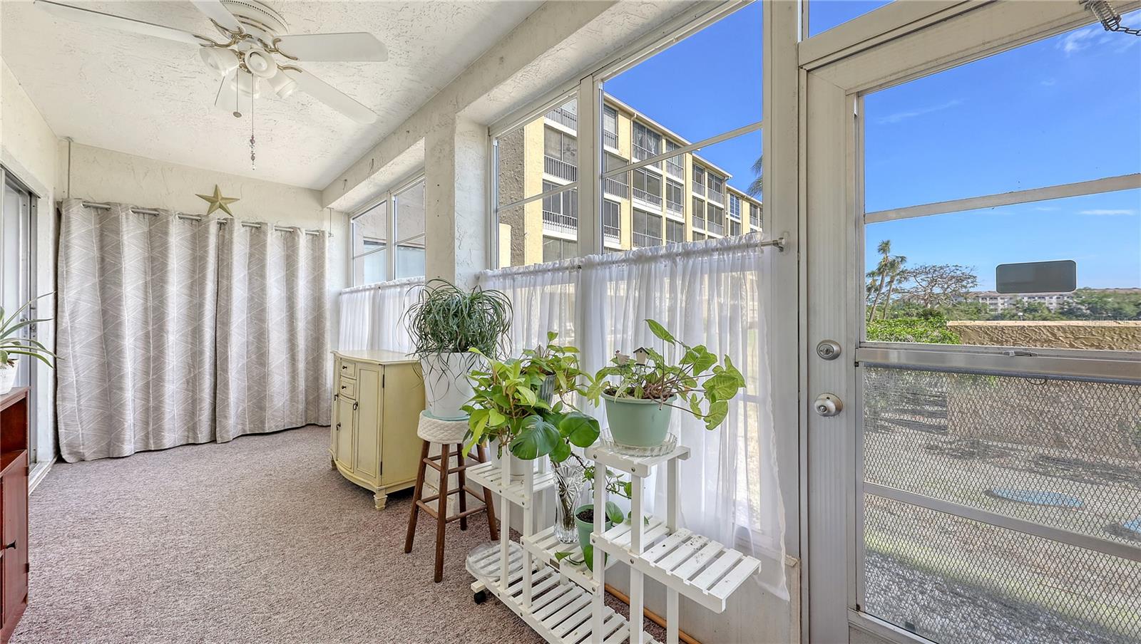 BAYSHORE ON THE LAKE APTS SEC 3 - Residential