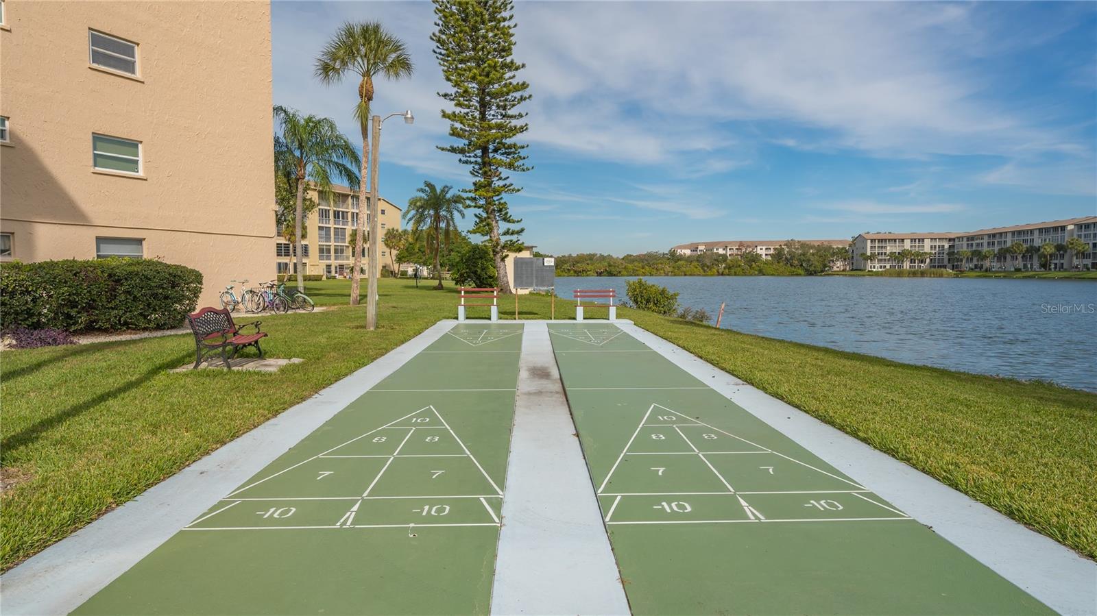 BAYSHORE ON THE LAKE APTS SEC 3 - Residential