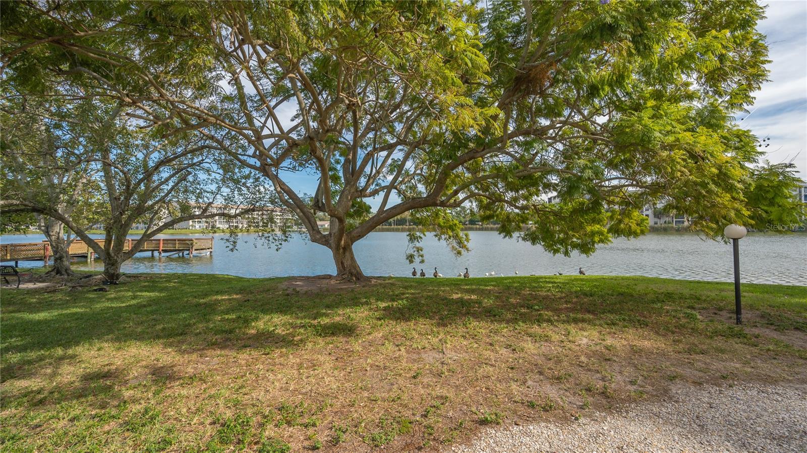 BAYSHORE ON THE LAKE APTS SEC 3 - Residential