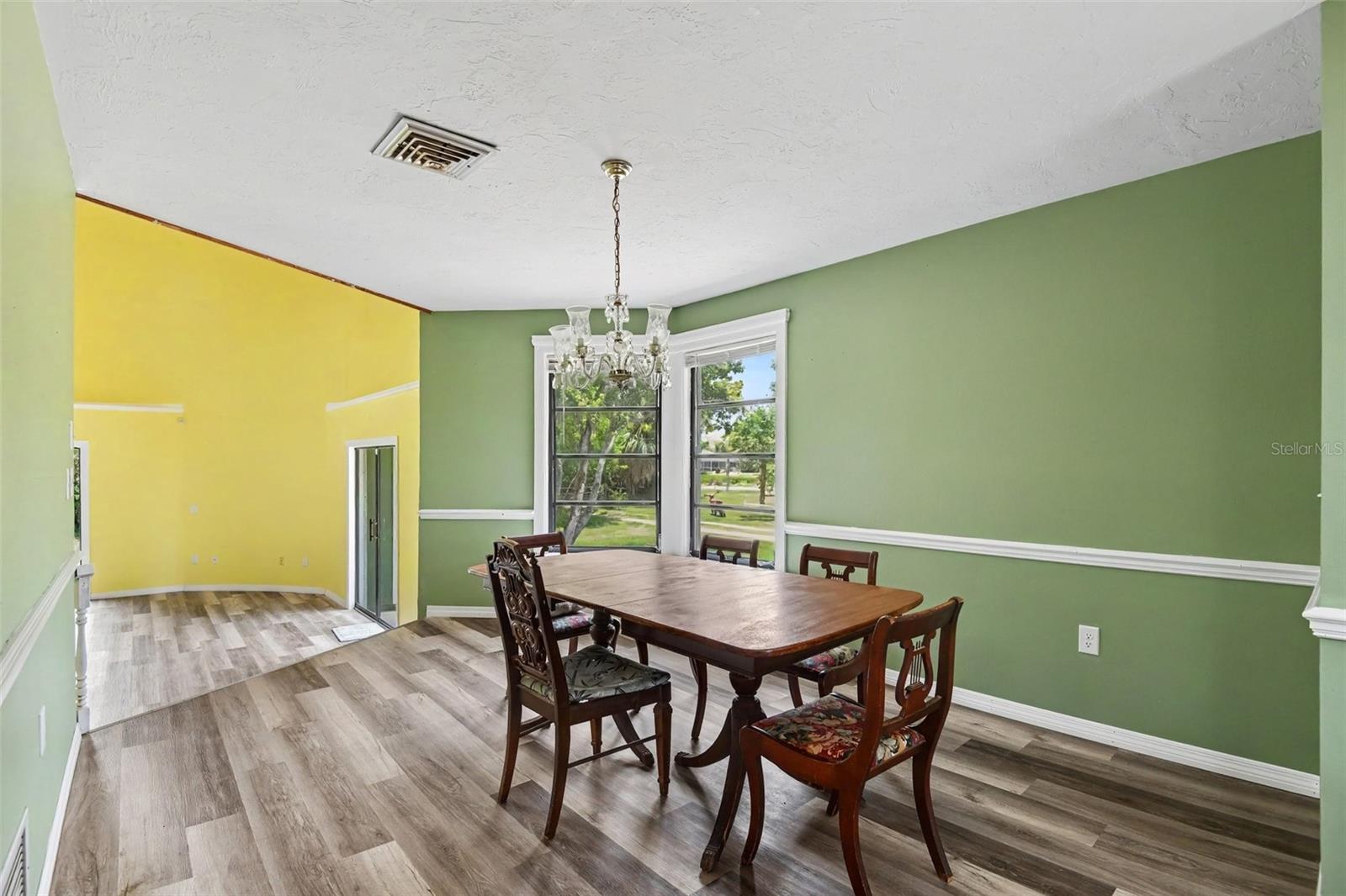 N ENGLEWOOD REP - Residential