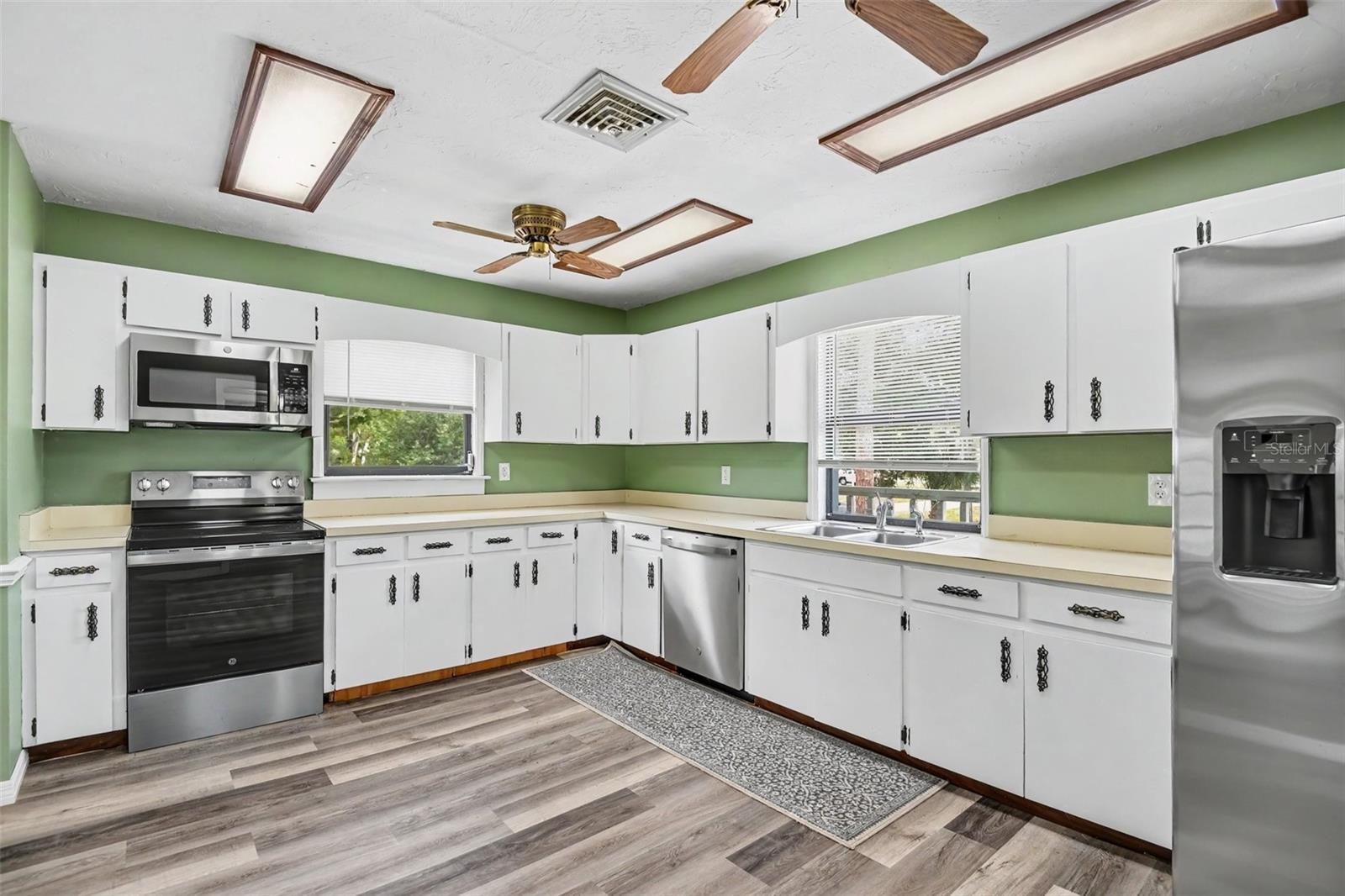 N ENGLEWOOD REP - Residential