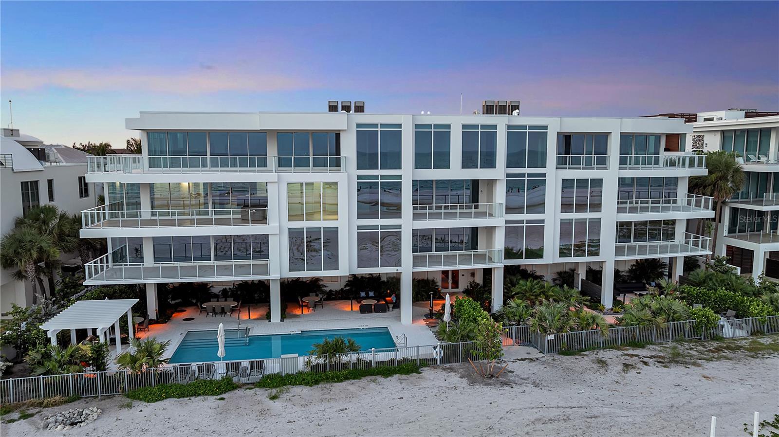 SUNSET BEACH - Residential