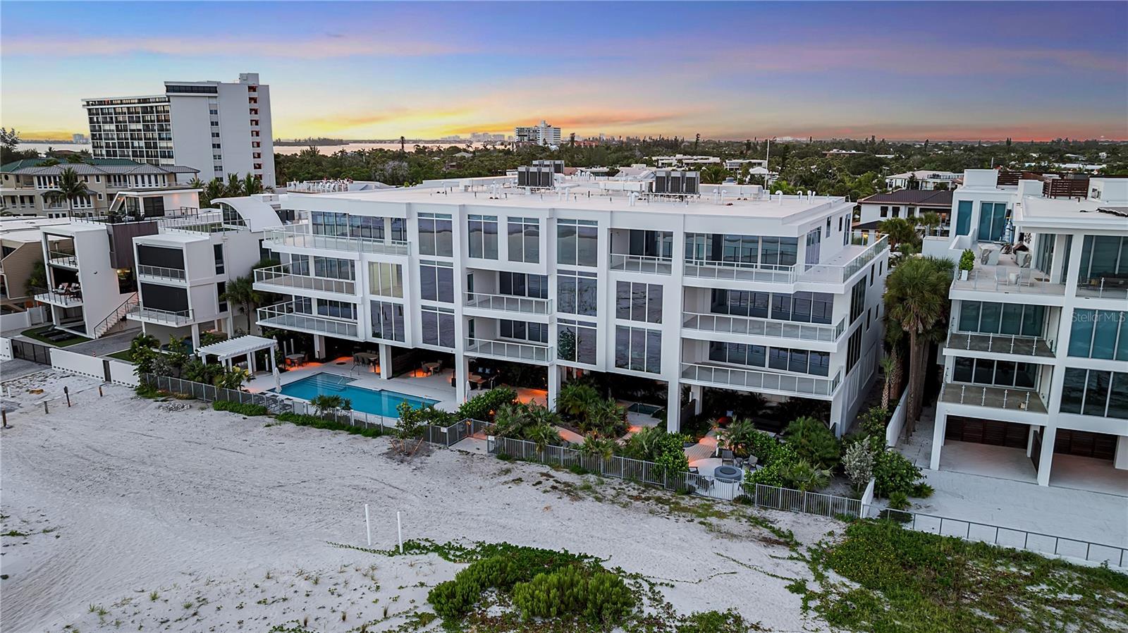 SUNSET BEACH - Residential