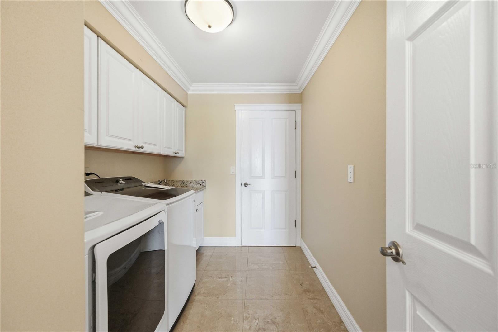 VENICE GARDENS SEC 2 - Residential Lease