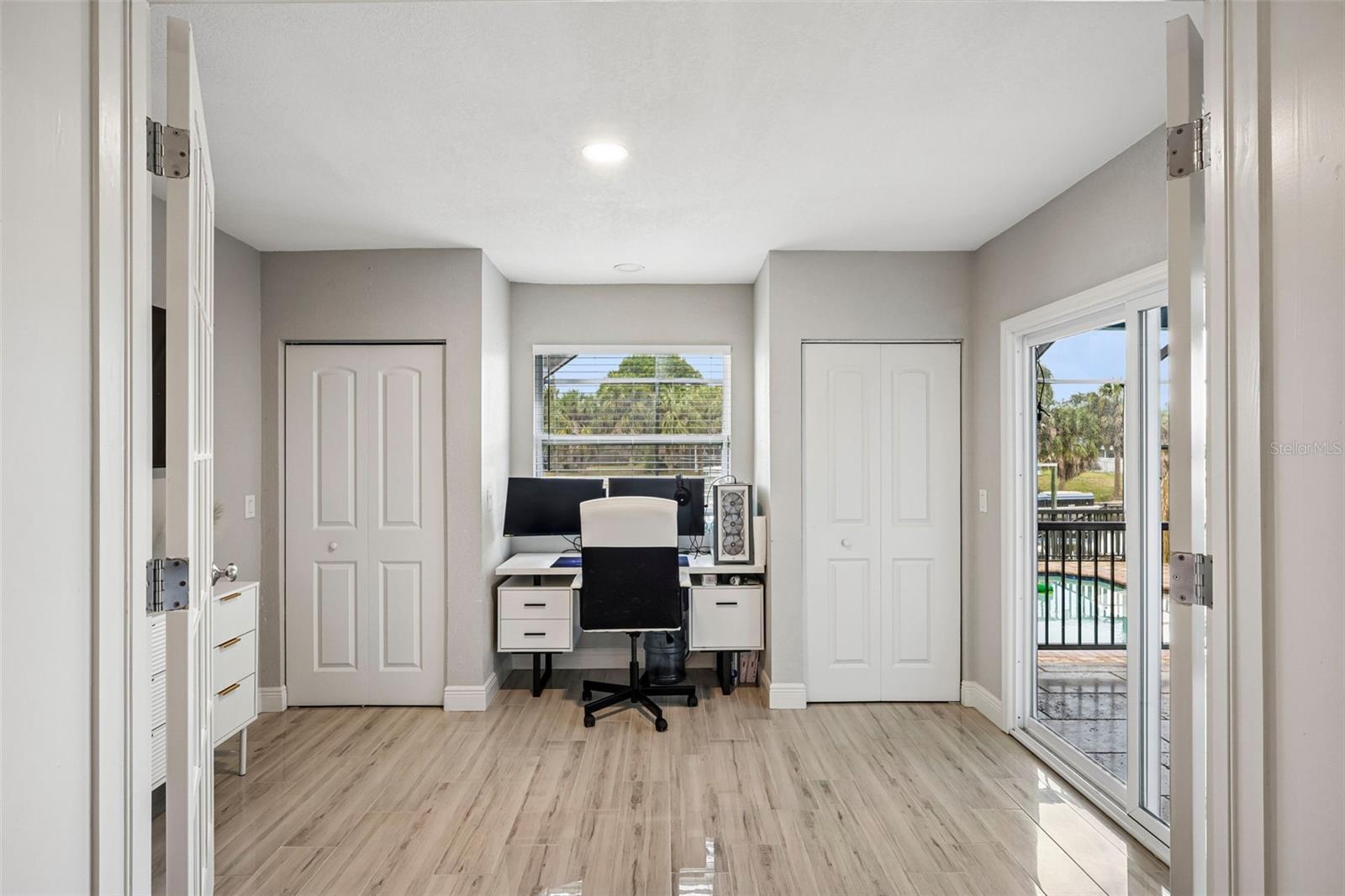 APOLLO BEACH UNIT TWO - Residential