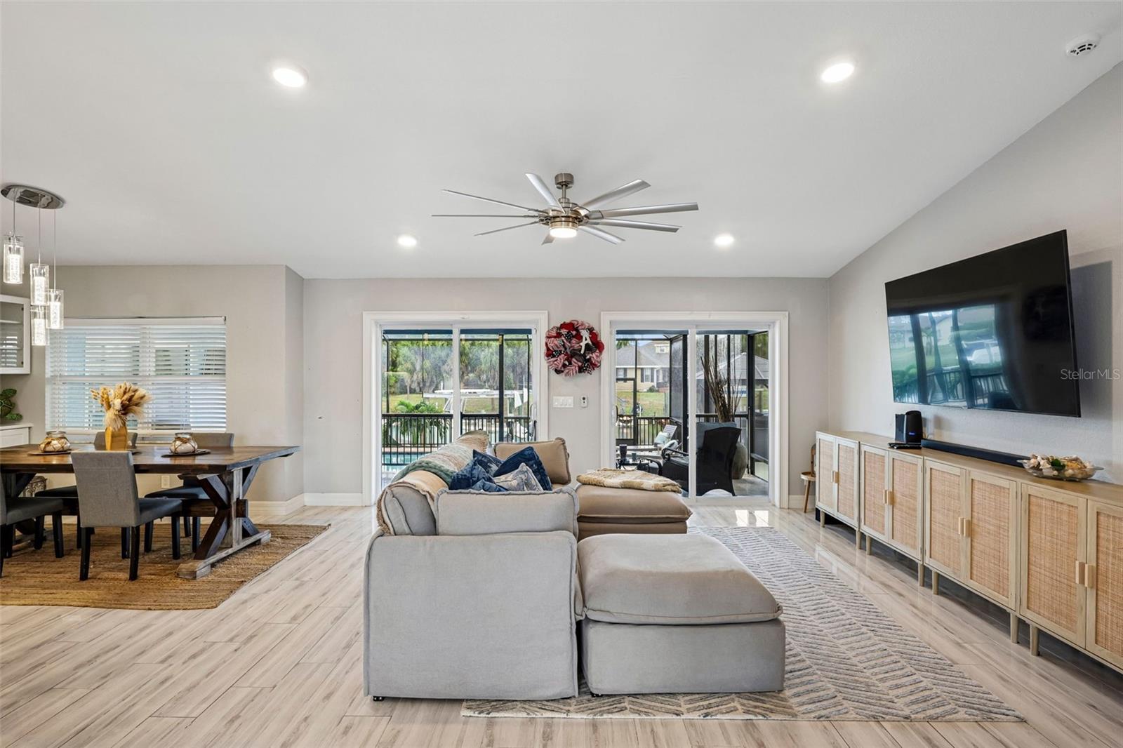 APOLLO BEACH UNIT TWO - Residential