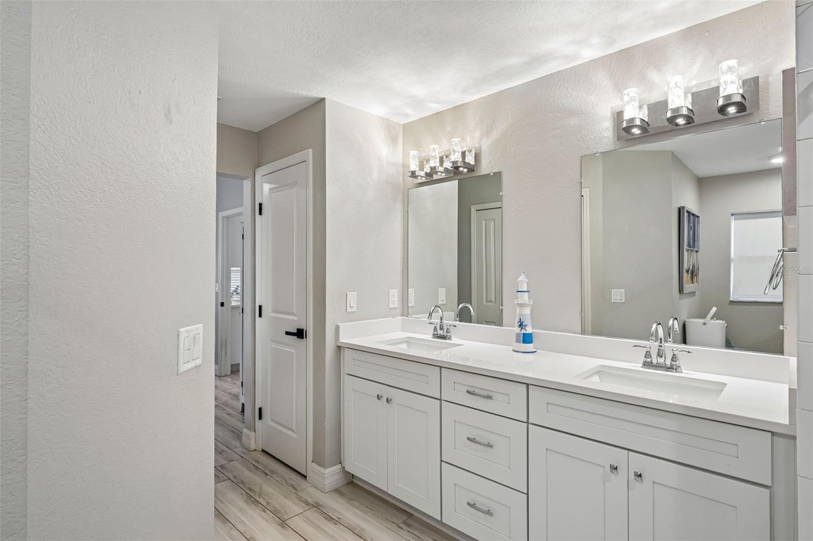 APOLLO BEACH UNIT TWO - Residential
