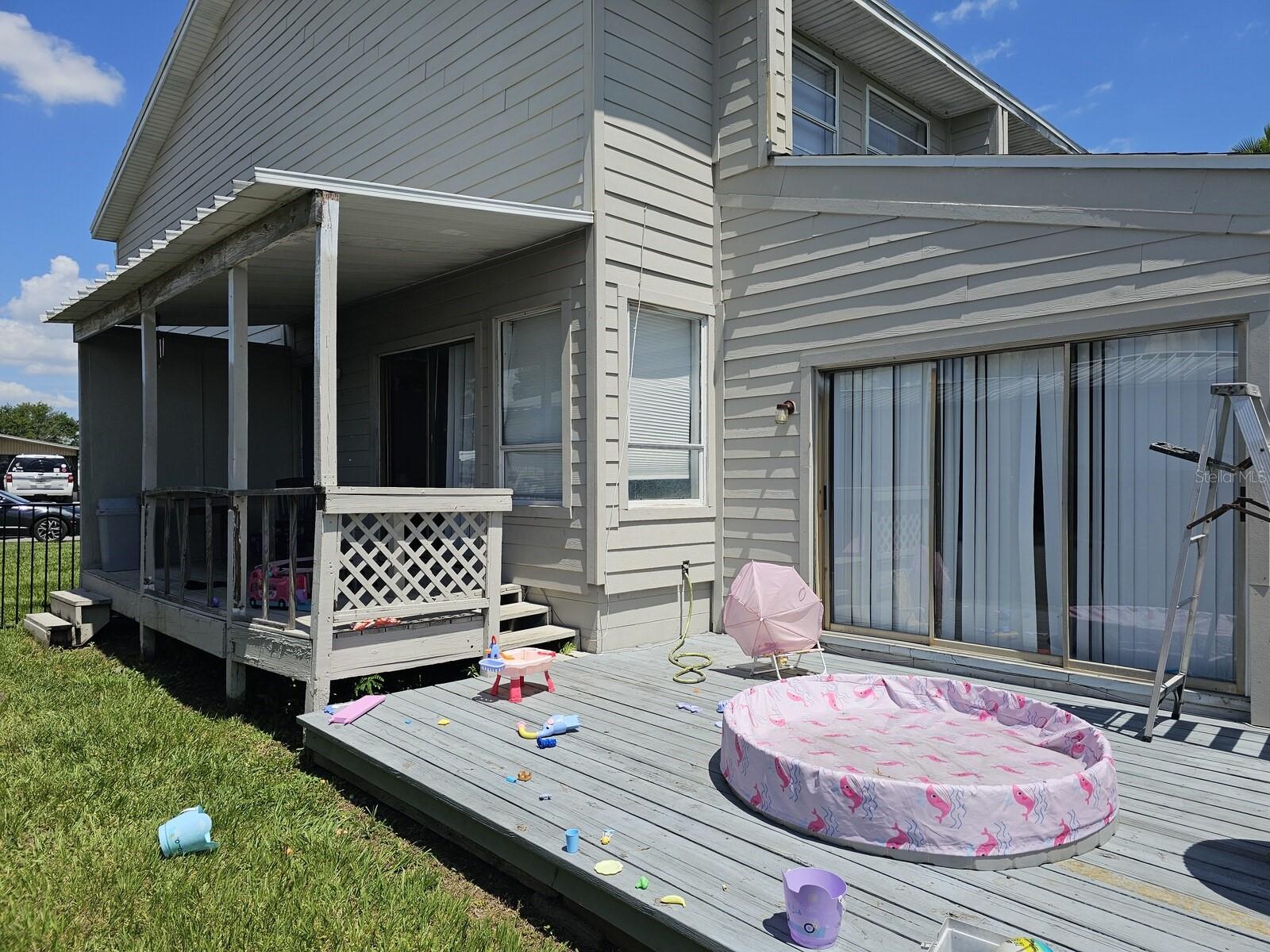 CRYSTAL LAKE ESTATES - Residential Income