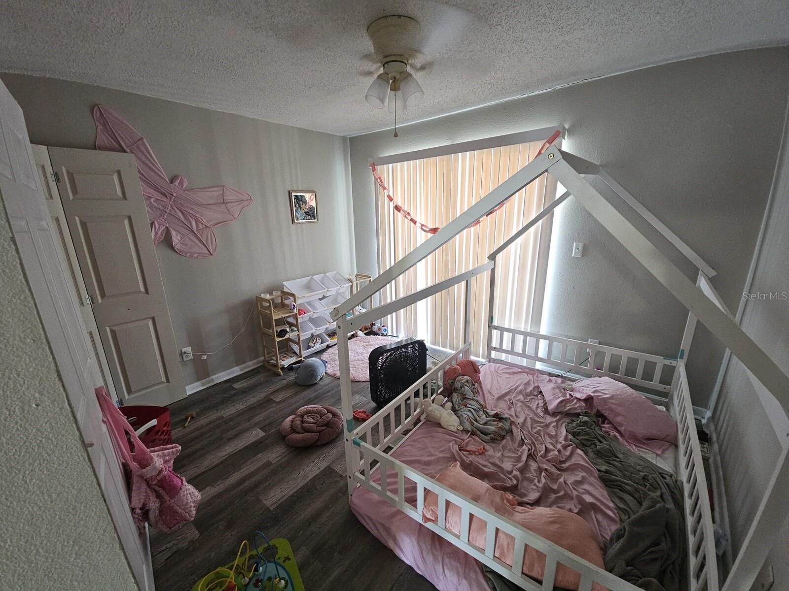 CRYSTAL LAKE ESTATES - Residential Income
