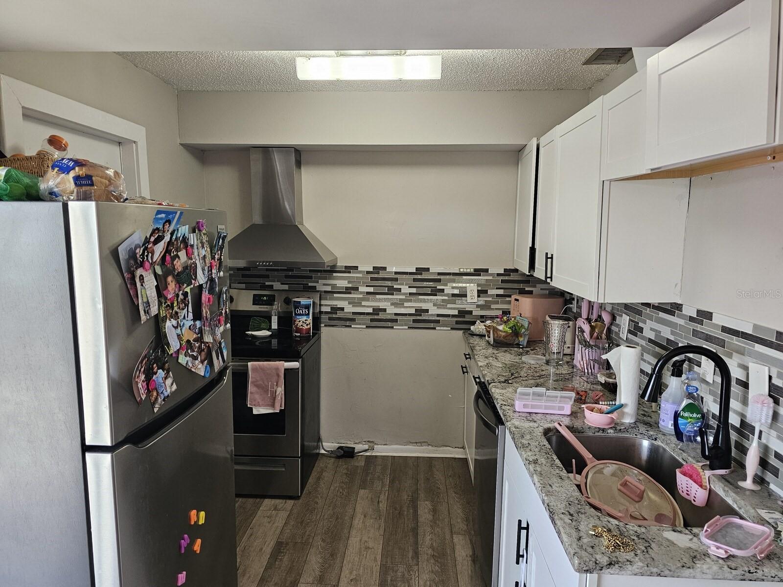 CRYSTAL LAKE ESTATES - Residential Income