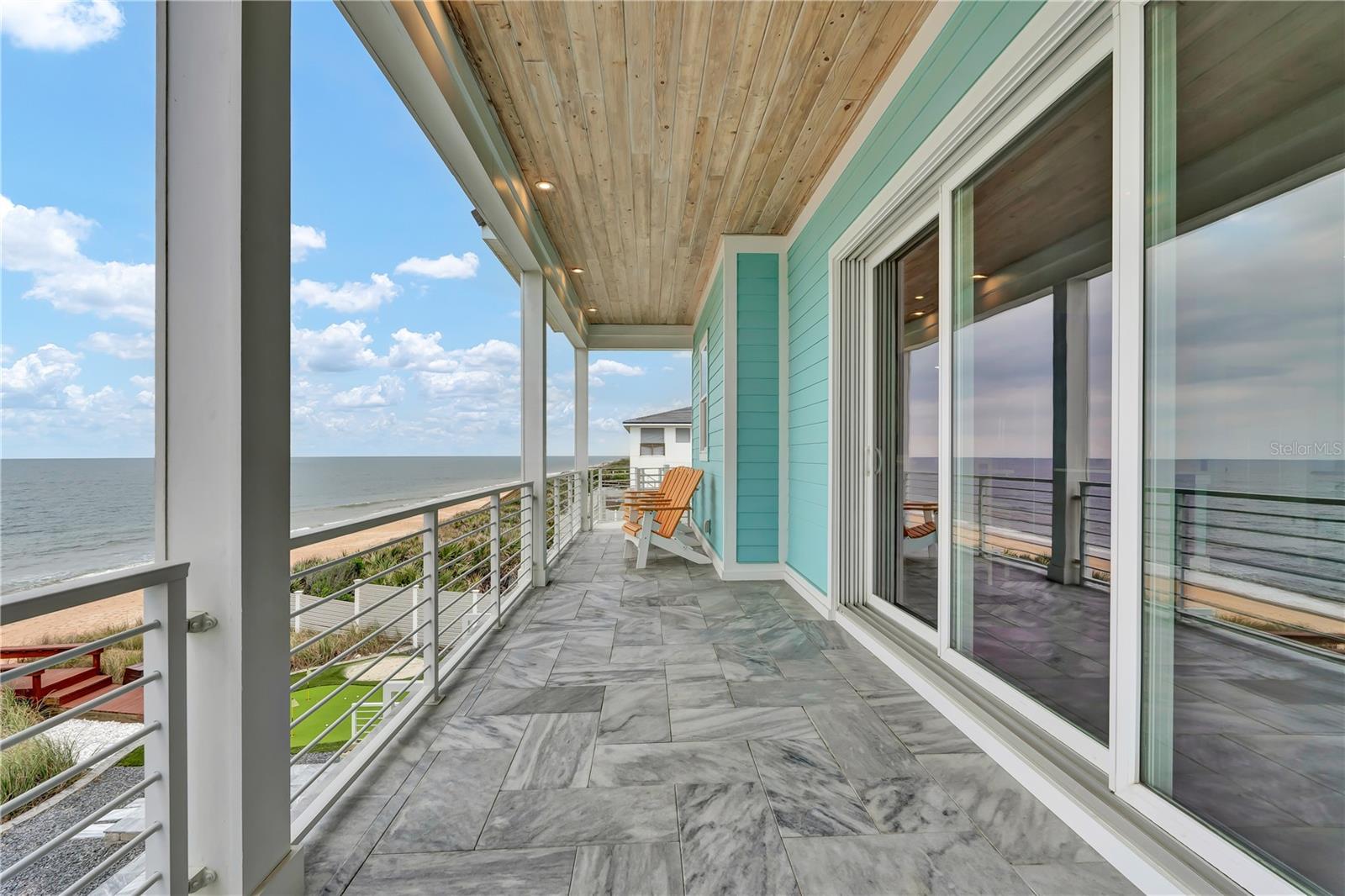 GOLDEN BEACH - Residential