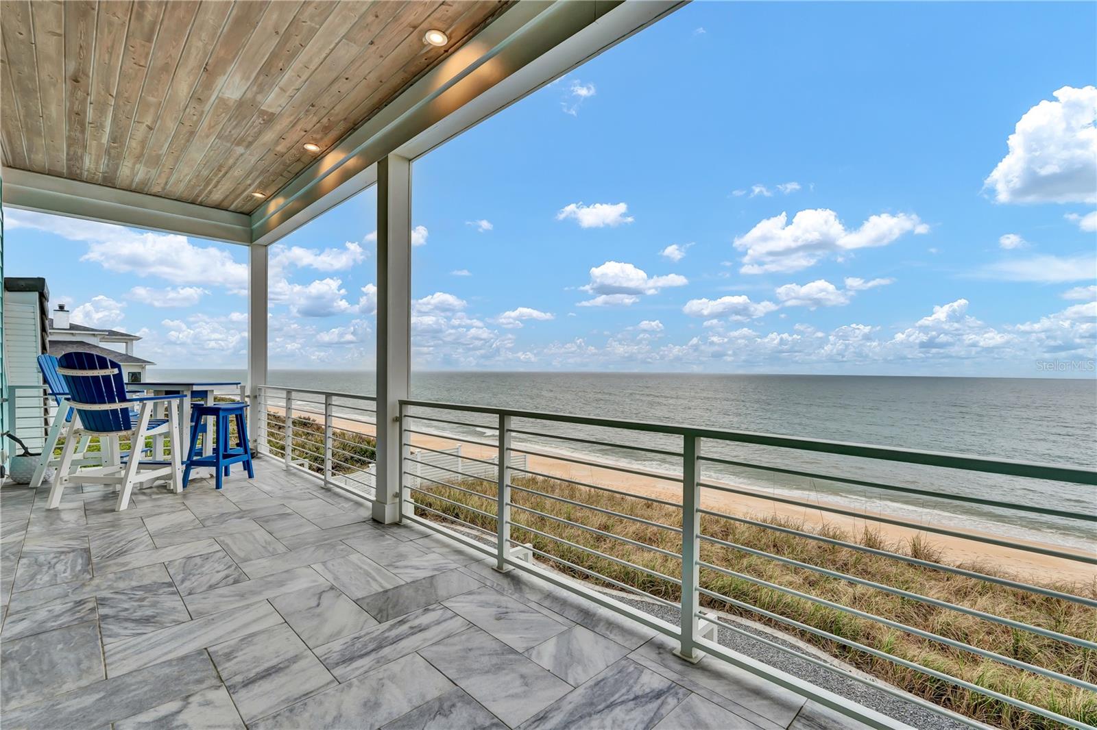 GOLDEN BEACH - Residential