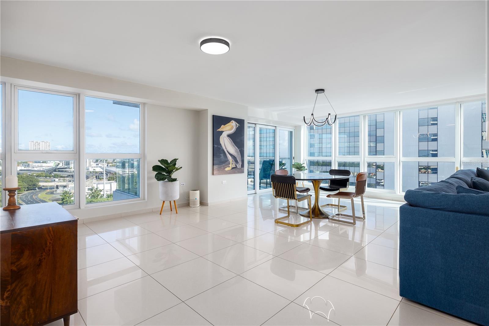 AQUABLUE COND. - Residential