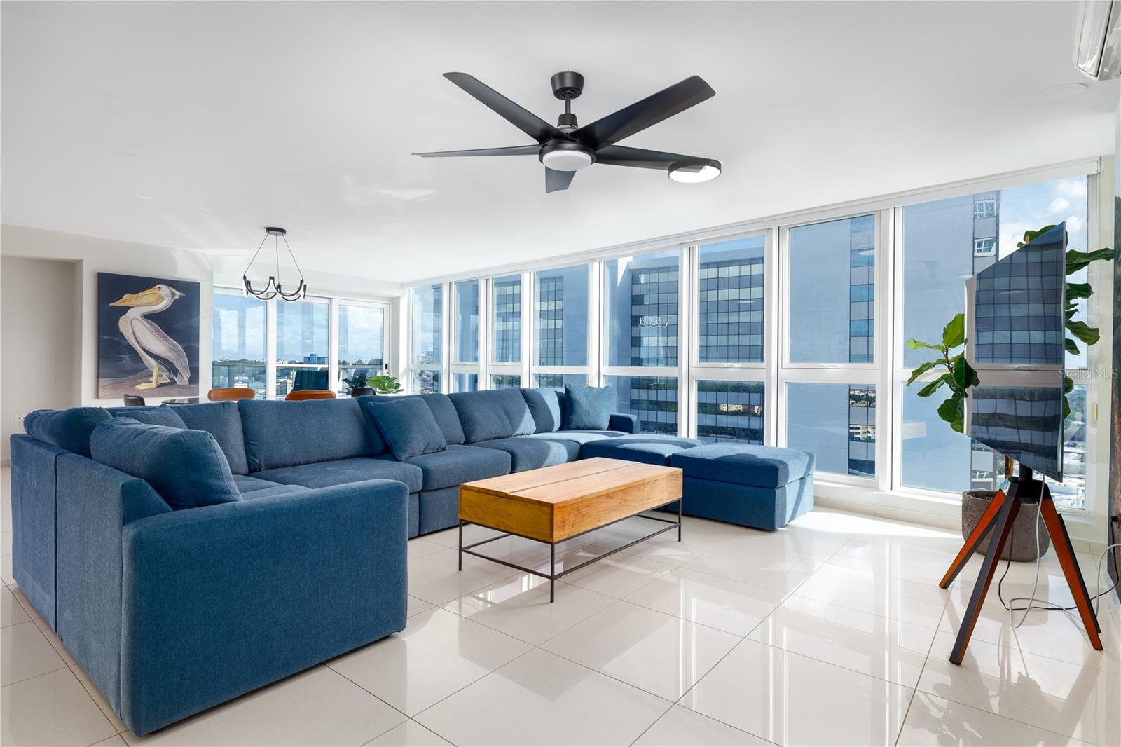 AQUABLUE COND. - Residential