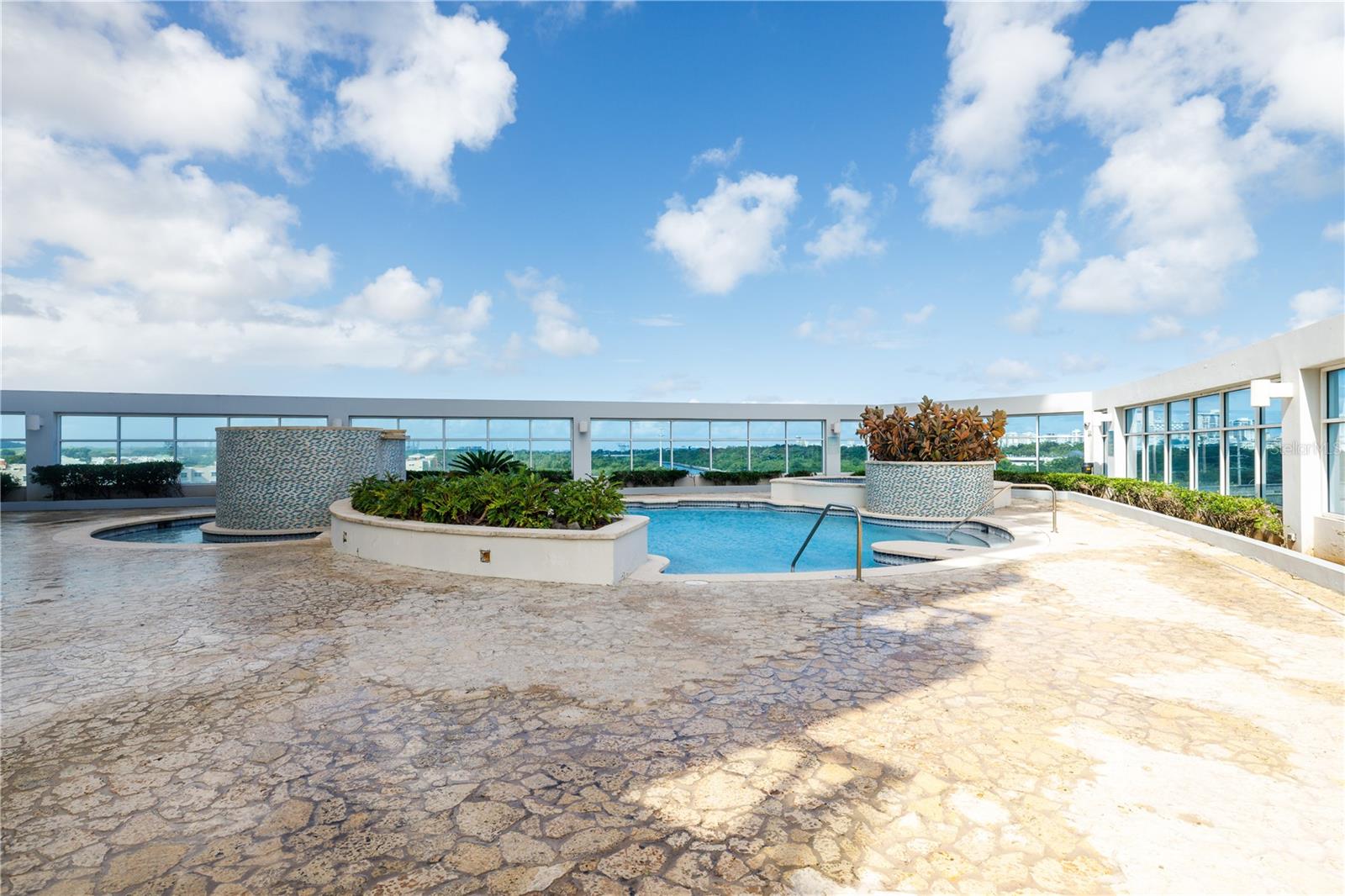 AQUABLUE COND. - Residential
