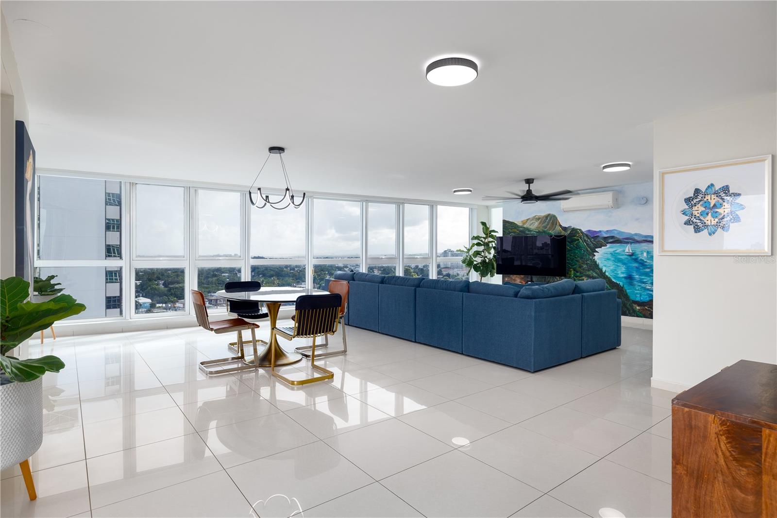 AQUABLUE COND. - Residential