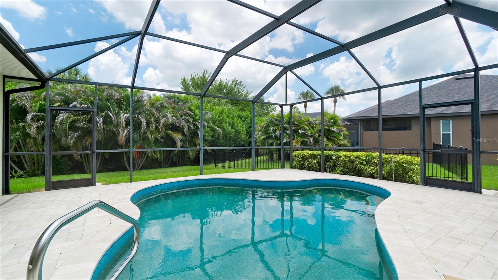 ANCIENT OAKS UNIT ONE - Residential
