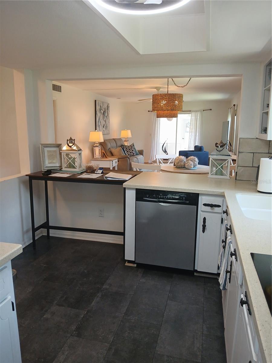 DOUGLAS ARMS - Residential