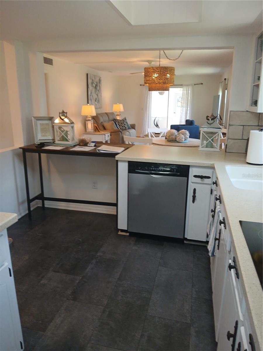 DOUGLAS ARMS - Residential