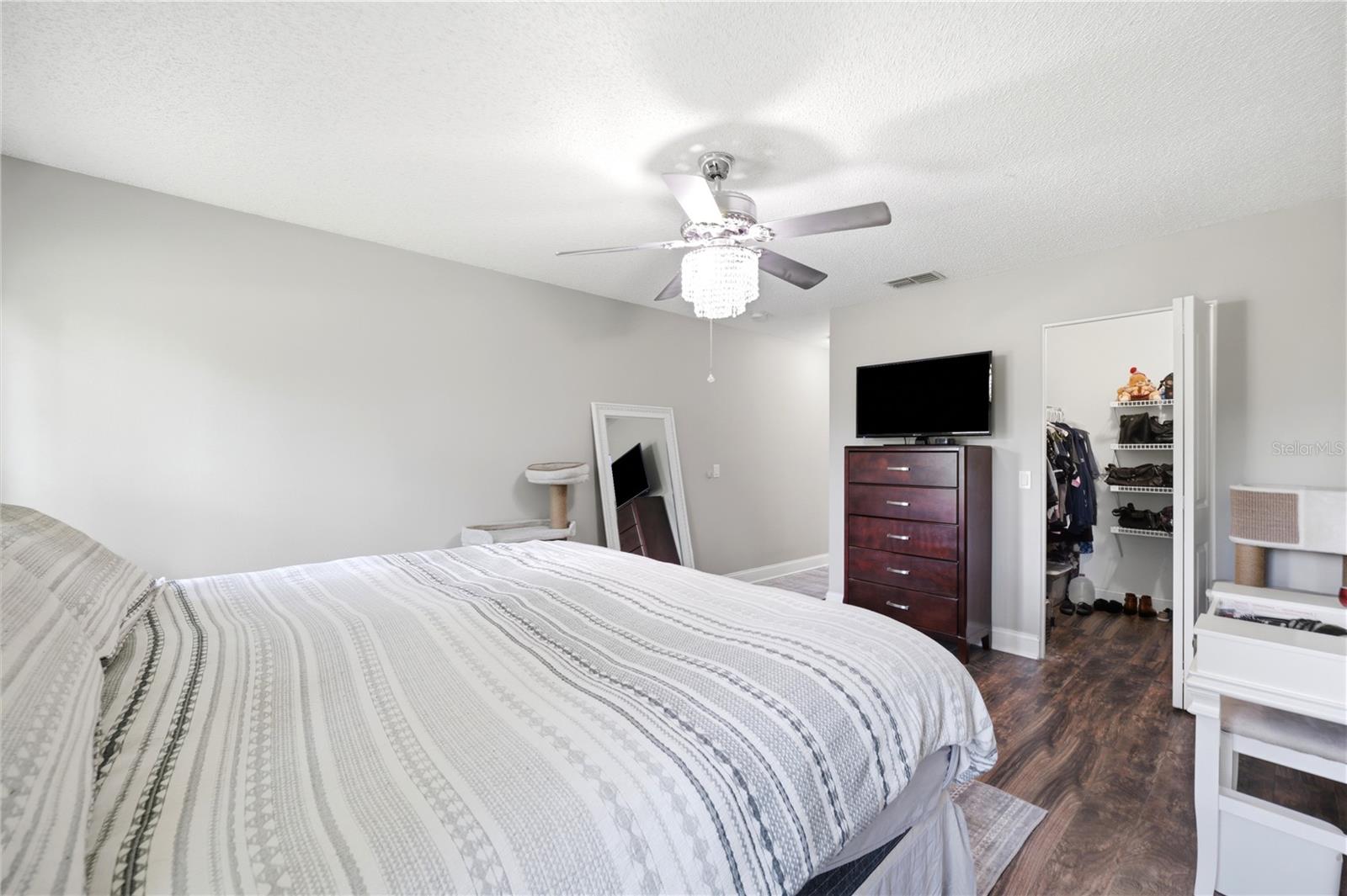 HERITAGE LAKE - Residential