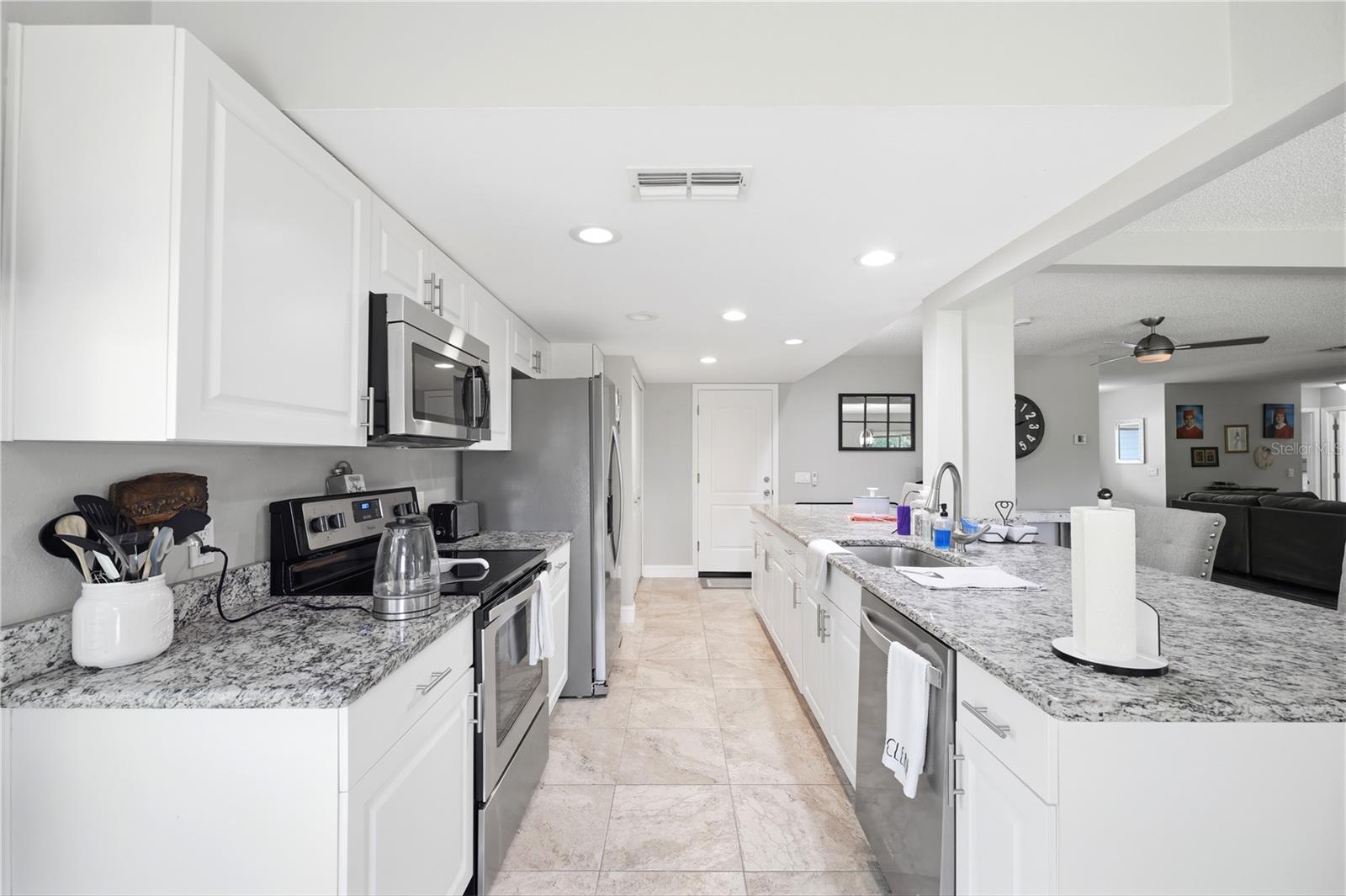 HERITAGE LAKE - Residential